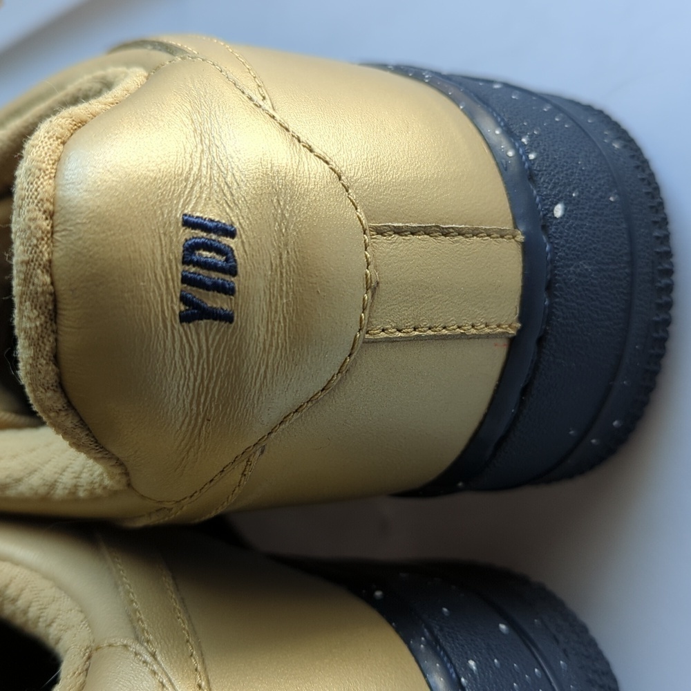 NikeiD Custom Designed Gold and Black Sneakers 2015 Size 8.5 - Picture 7 of 16